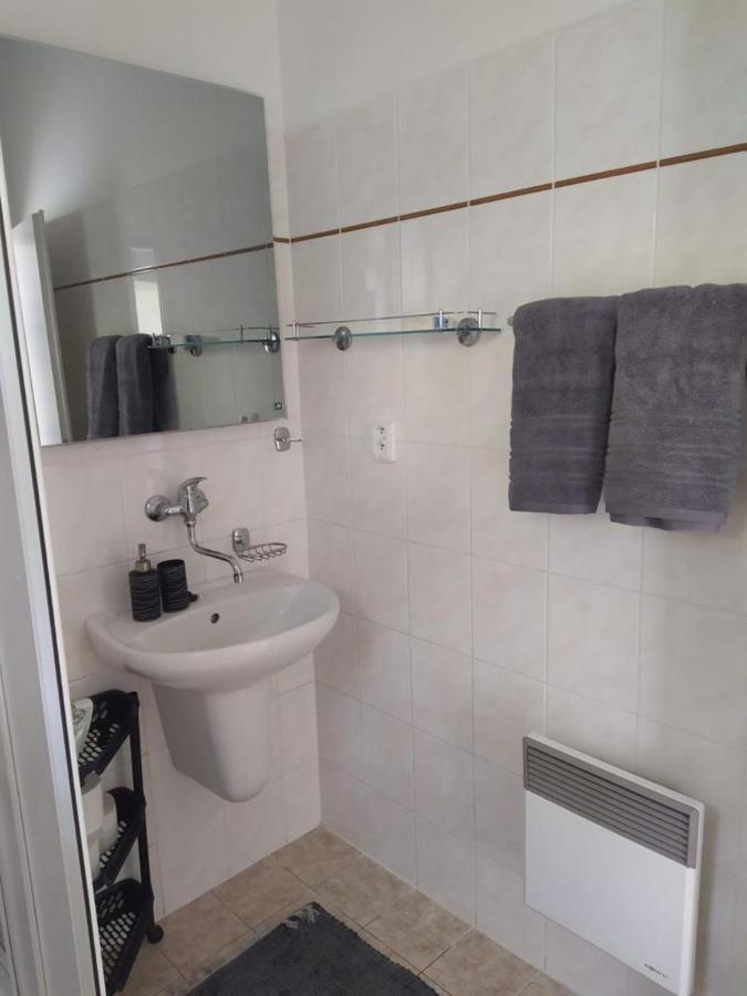 Apartman 10 Zupanovice Exterior photo
