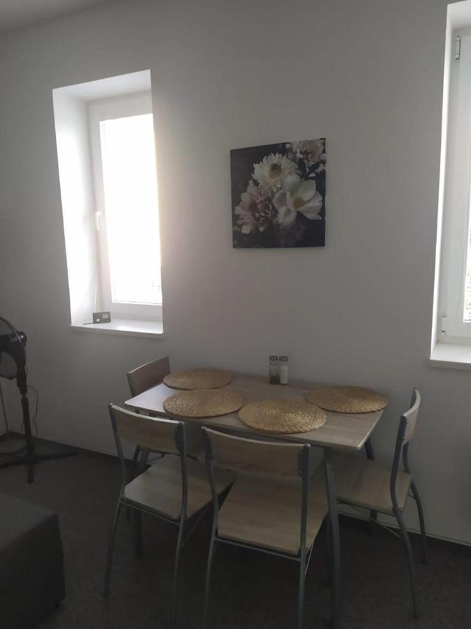 Apartman 10 Zupanovice Exterior photo